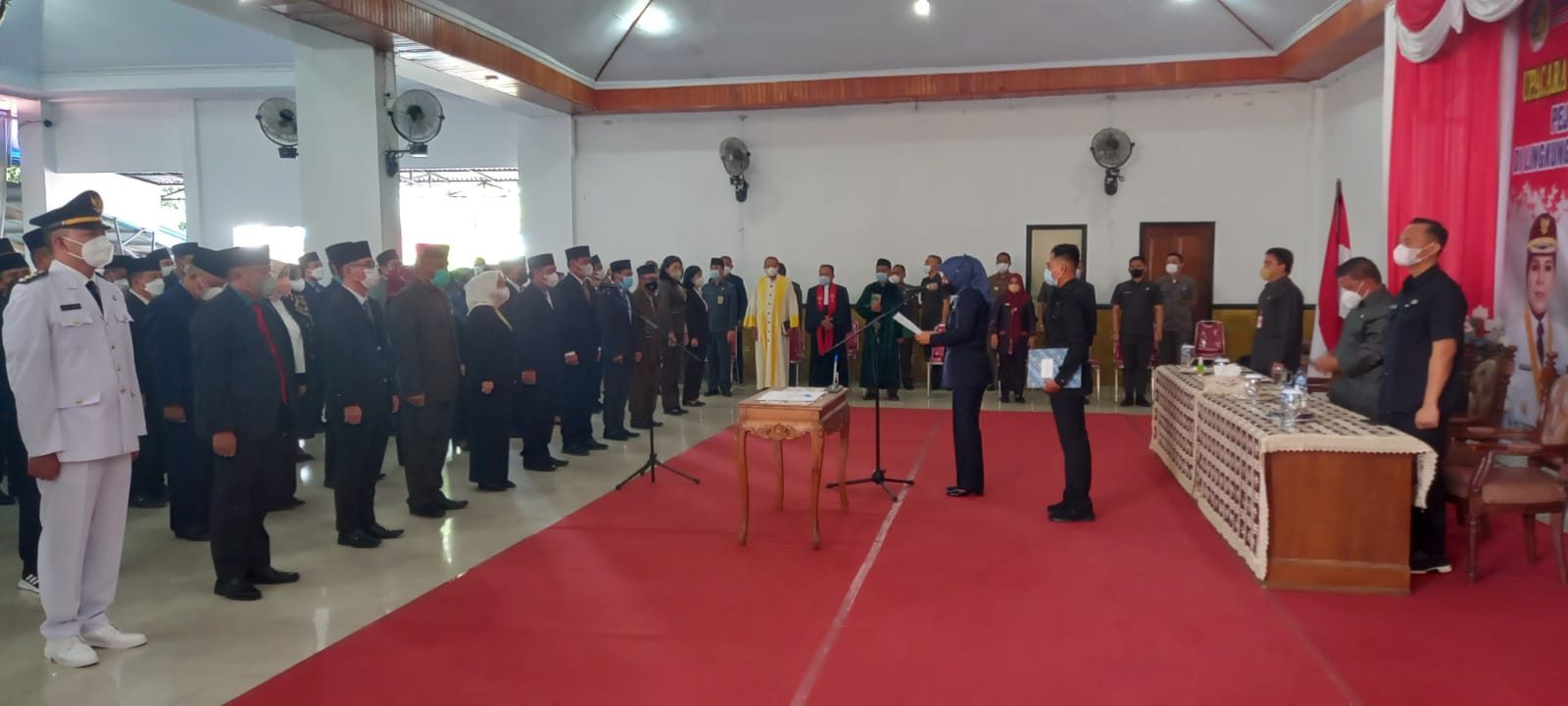 PEMBERHENTIAN DAN PENGANGKATAN PEJABAT STRUKTURAL DAN FUNGSIONAL DI PEMERINTAH KOTA KOTAMOBAGU (ESELON 2)