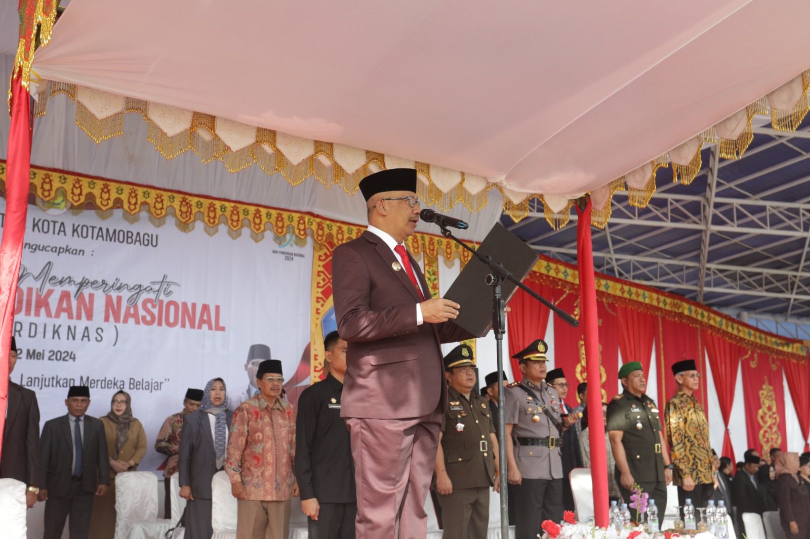 UPACARA PERINGATAN HARI PENDIDIKAN NASIONAL TAHUN 2024