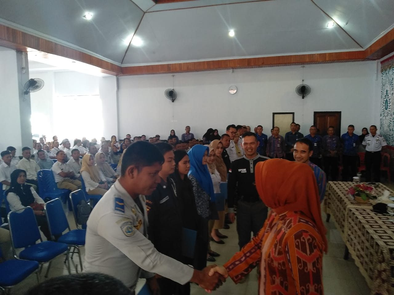 12 SKPD MENERIMA SK THL HARI INI 