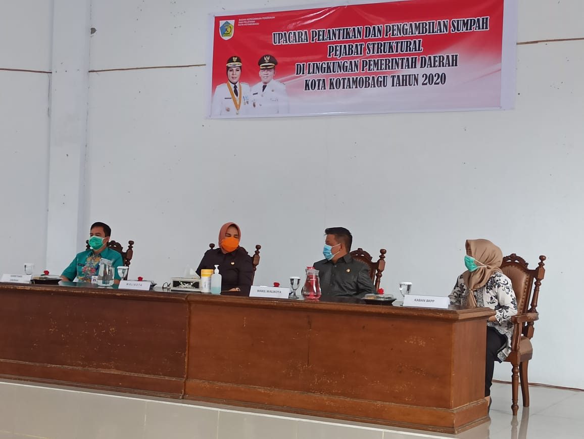 UPACARA PELANTIKAN DAN PENGAMBILAN SUMPAH PEJABAT STRUKTURAL DI LINGKUNGAN PEMERINTAH DAERAH KOTA KOTAMOBAGU TAHUN 2020