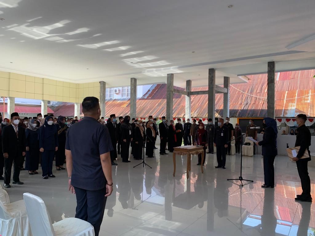 PEMBERHENTIAN DAN PENGANGKATAN PEJABAT STRUKTURAL DAN FUNGSIONAL DI PEMERINTAH KOTA KOTAMOBAGU (ESELON 4)