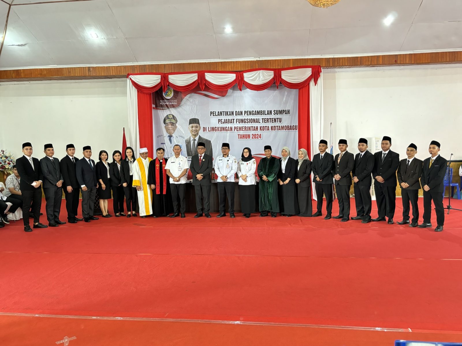 PELANTIKAN DAN PENGAMBILAN SUMPAH PEJABAT FUNGSIONAL TERTENTU DI LINGKUNGAN PEMERINTAH KOTA KOTAMOBAGU TAHUN 2024